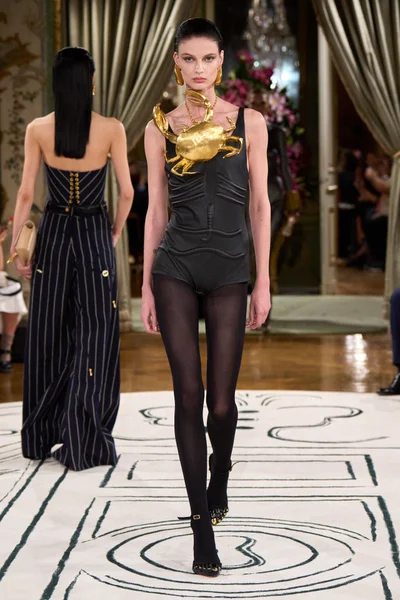 Look 27